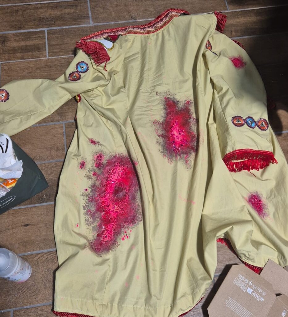 where is lora איפה לורה מחזמר musical עיצוב תלבושות ותפאורה ספיר אשכנזי design Sapir Ashkenazi SapStyle stage and costume design סאפסטייל