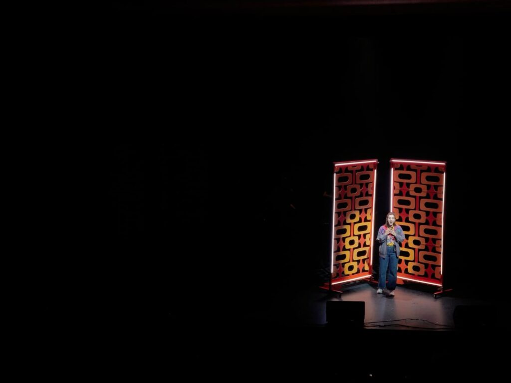 where is lora איפה לורה מחזמר musical עיצוב תלבושות ותפאורה ספיר אשכנזי design Sapir Ashkenazi SapStyle stage and costume design סאפסטייל